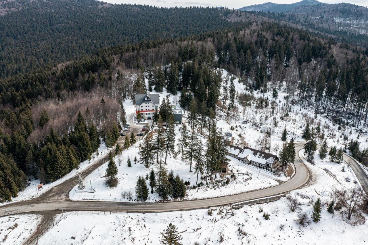 Complex Hotelier Cota O Mie Sinaia Eksteriør billede